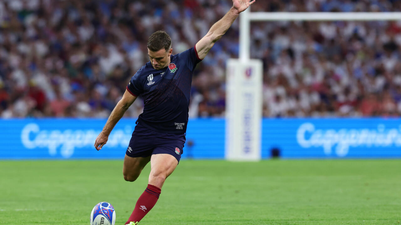Ford starts as roots and dingwall make england debuts against italy