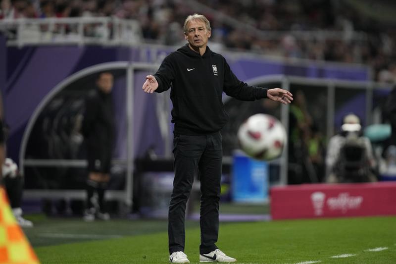 Angry klinsmann vows not to quit after s korea s asian cup exit