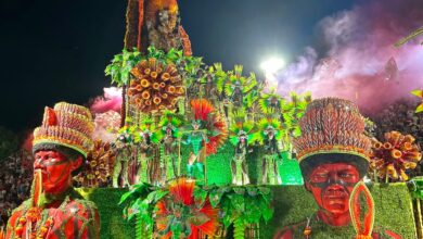 Rio carnival group pays tribute to wronged hero of black history
