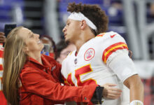 Mahomes led chiefs visit allen s bills in nfl playoff showdown
