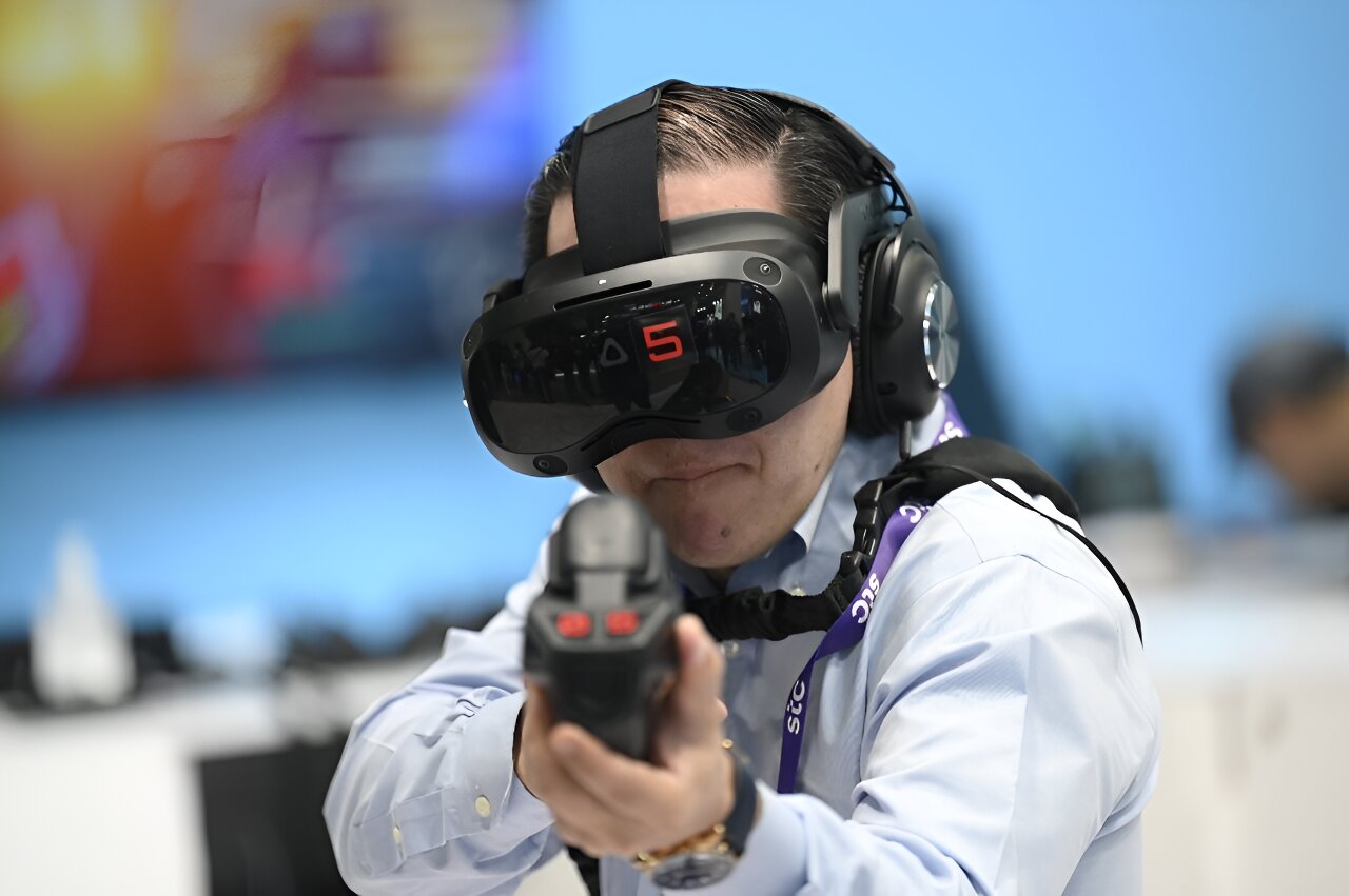 Htc boss welcomes apple vr competition