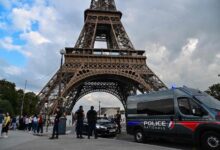 A car free eiffel tower zone paris mayor faces pushback