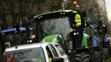 Unions join spanish farmer protests on third day