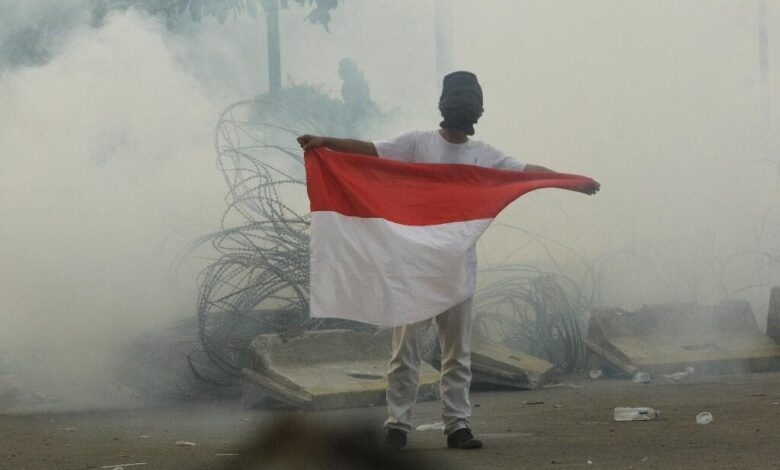 One dead at least 25 injured in comoros vote protests