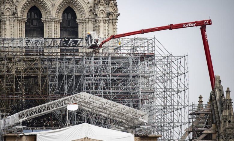 France begins to dismantle notre dame scaffolding