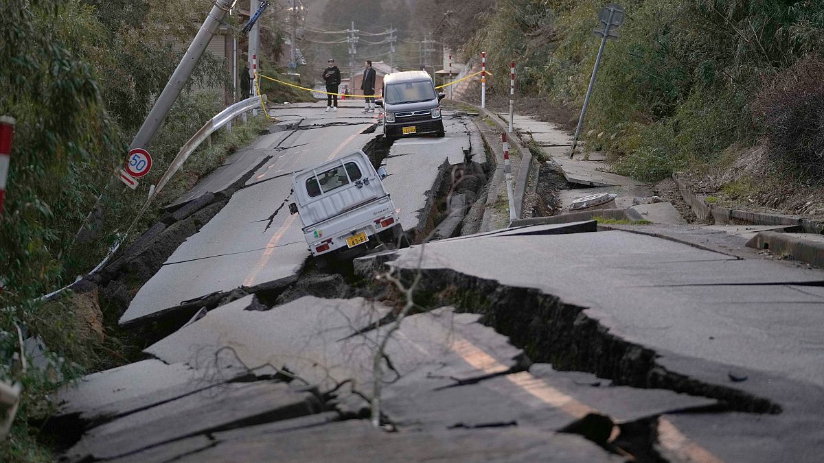 Japan quake toll rises to 55 as weather hampers rescuers