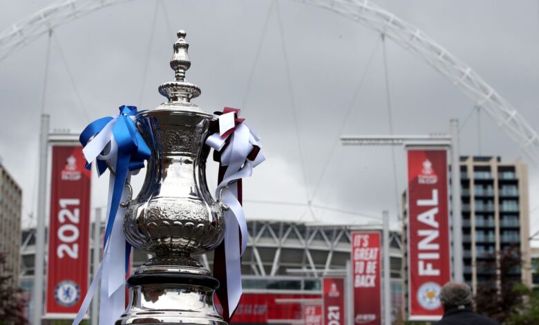 Forest everton move into fa cup fourth round after troubled week