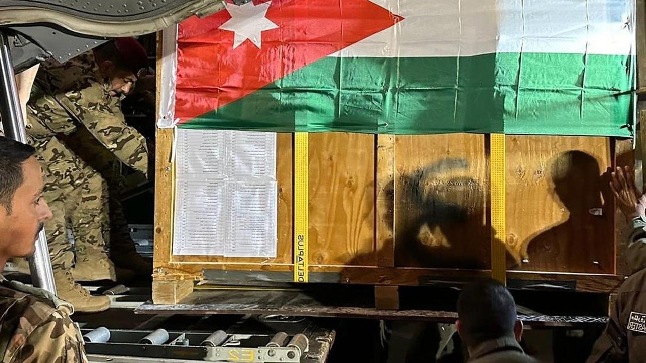 Jordan air drops aid into gaza with help of french plane