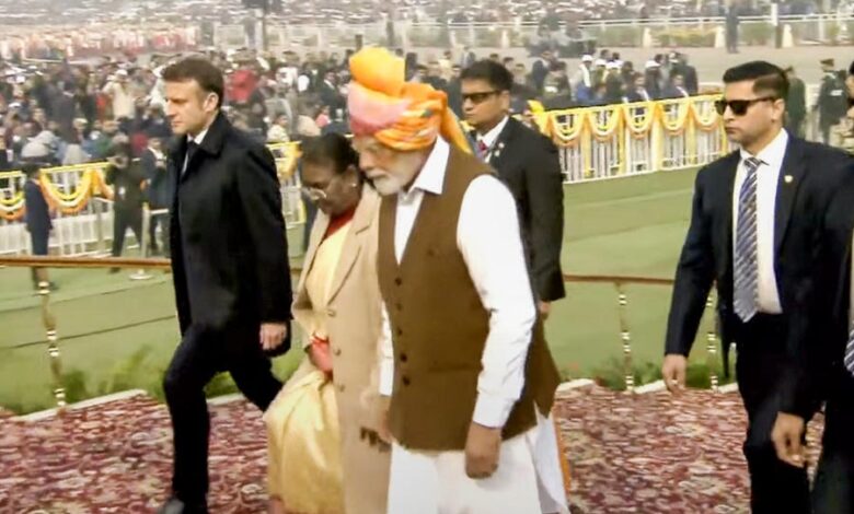 India fetes france s macron at annual military parade