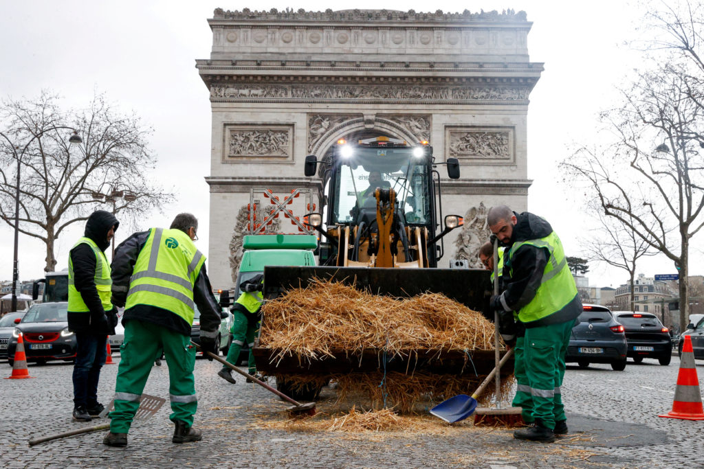 French farmers protest strong sense of disappointment after french pm s speech