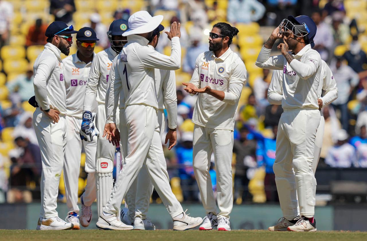 Pope hits 196 to set india 231 for victory in first test