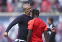 We ll never give up says kane after bayern beat leipzig