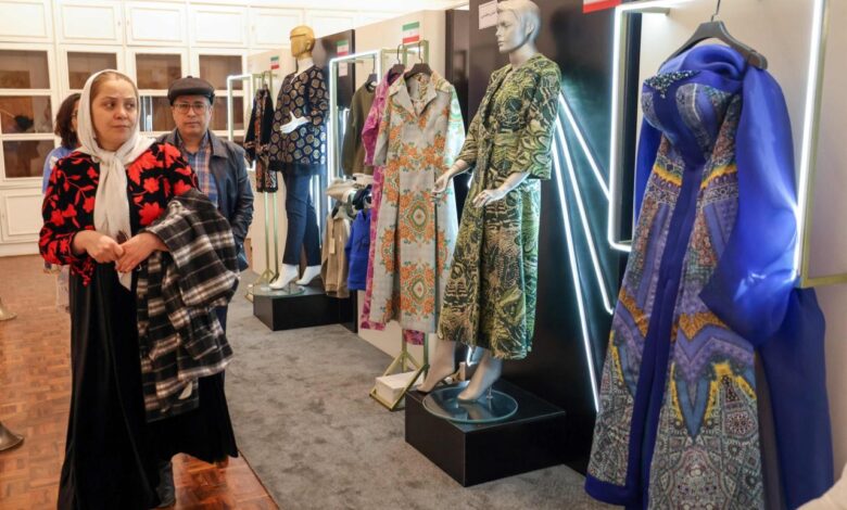 Iran plays on colour at fashion exhibition