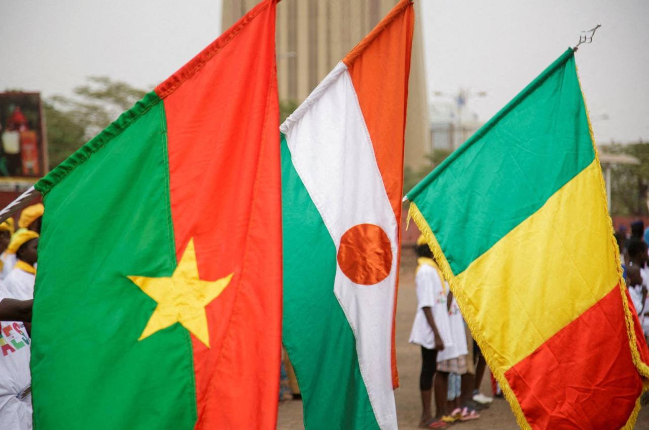 Mali and burkina faso withdraw from ecowas