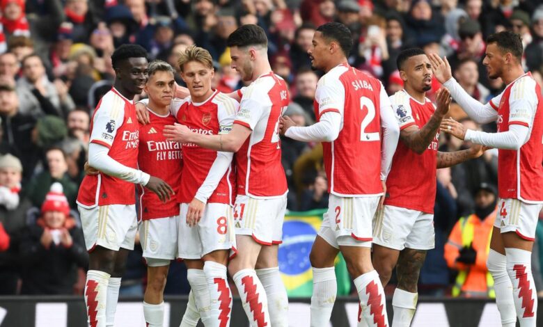 Arsenal thrash crystal palace to ease back to winning ways