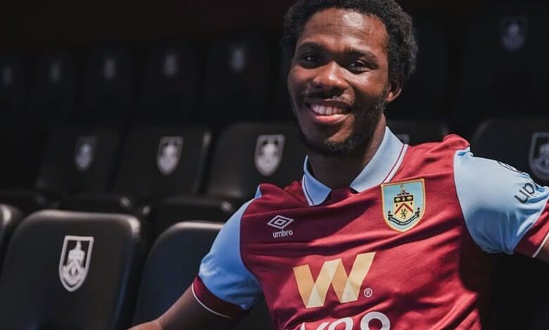 Burnley sign chelsea s fofana on loan