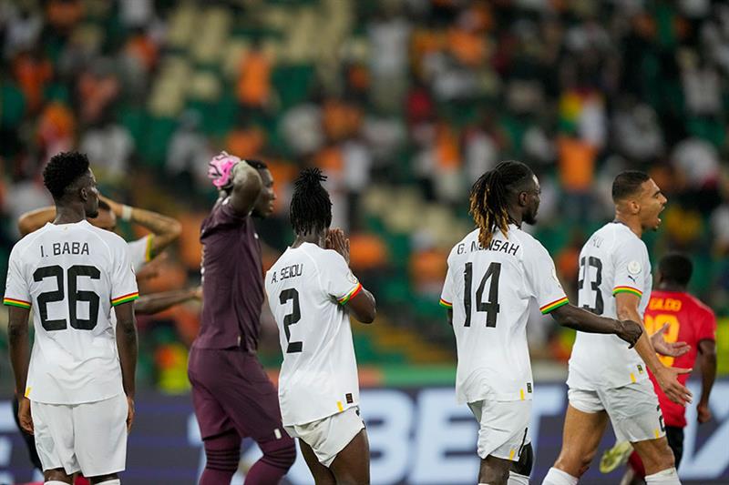 Ghana on brink of afcon exit after mozambique draw