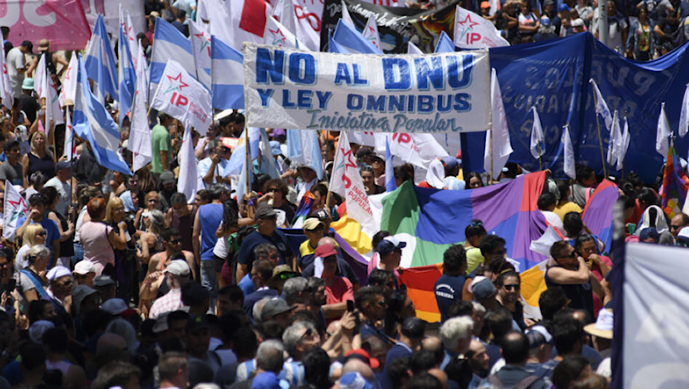 Argentina streets take markets steady protesters hold buenos aires demonstrations monetary mauricio fund macri protesting held government wednesday both international