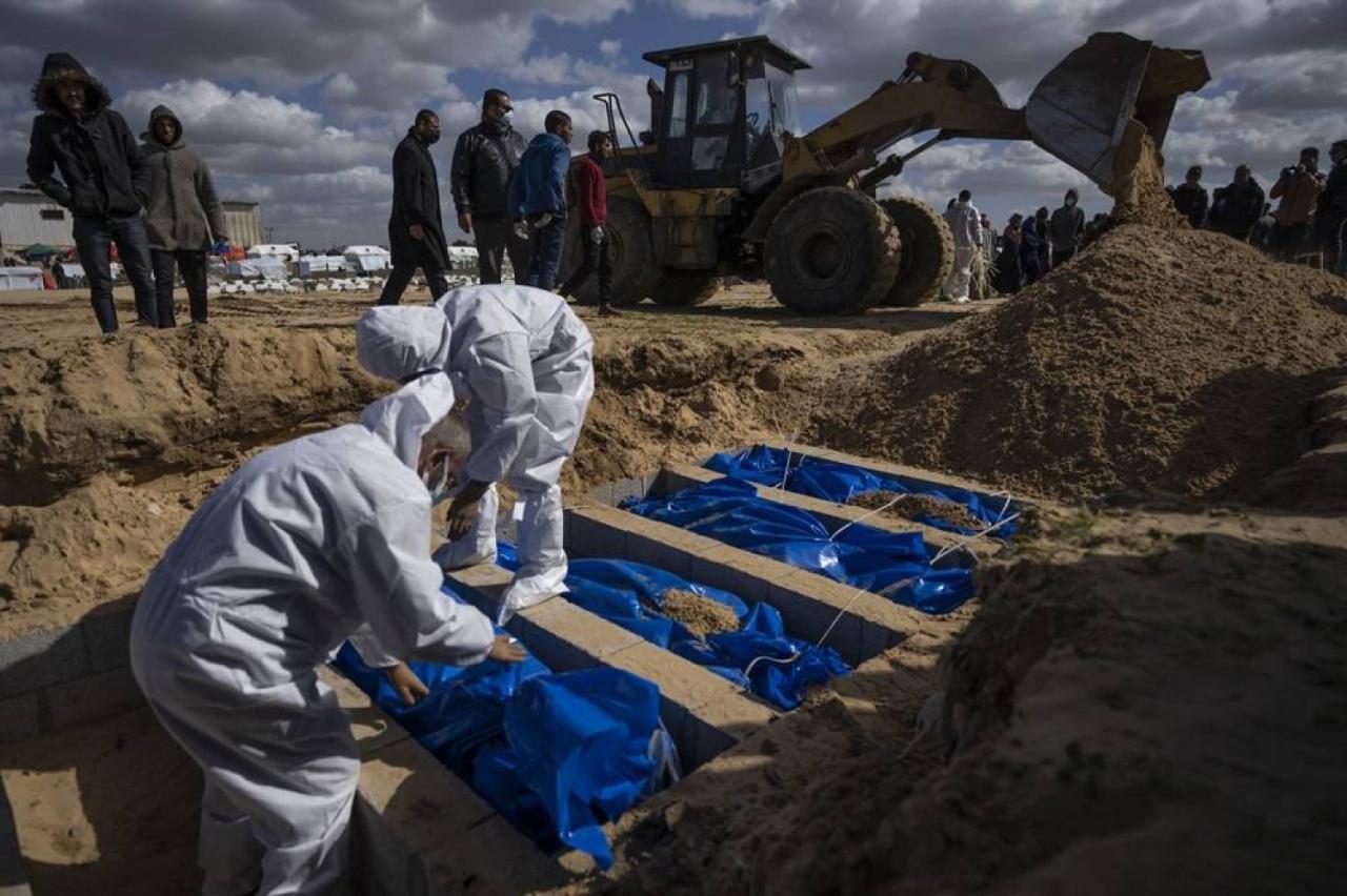 Gaza officials say israel returns dozens of exhumed bodies