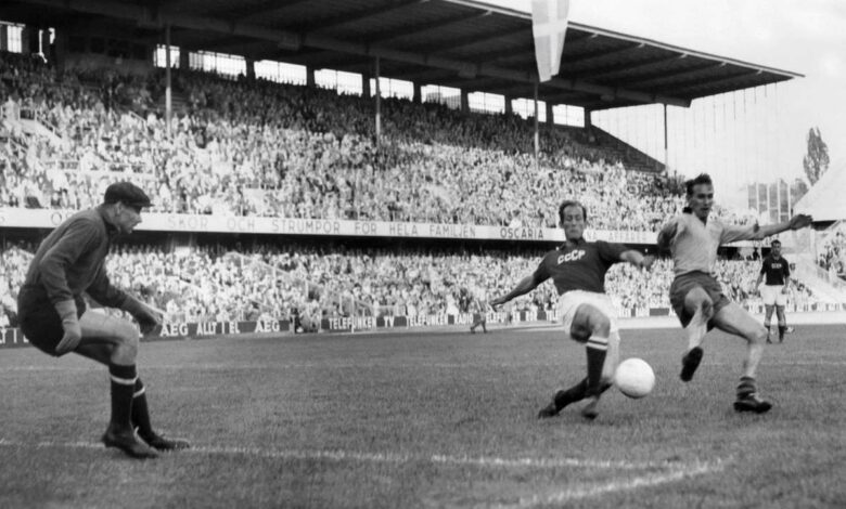 Sweden and fiorentina icon hamrin dies aged 89