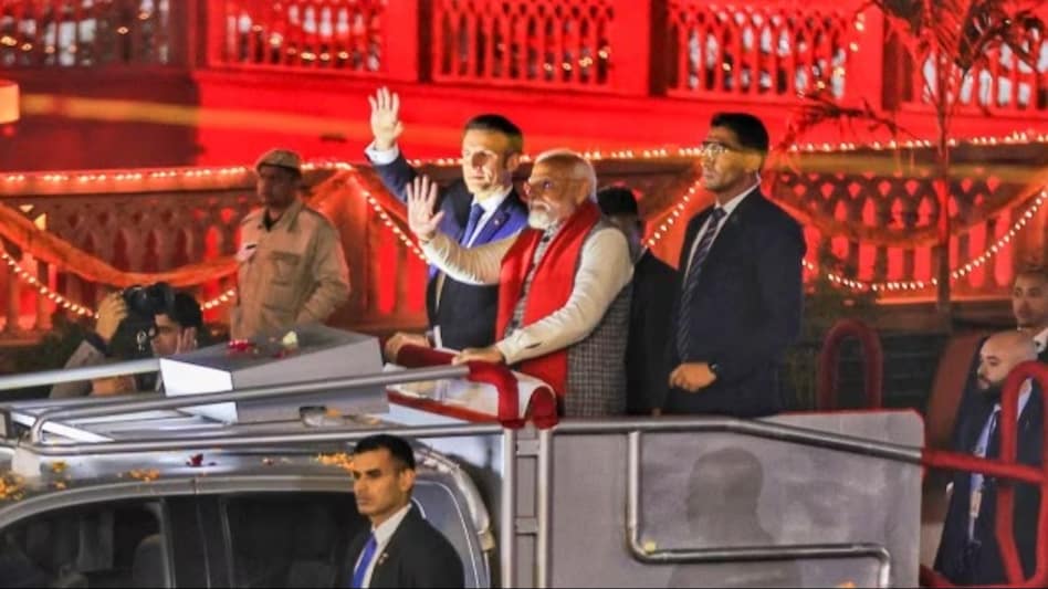 India fetes france s macron at annual military parade