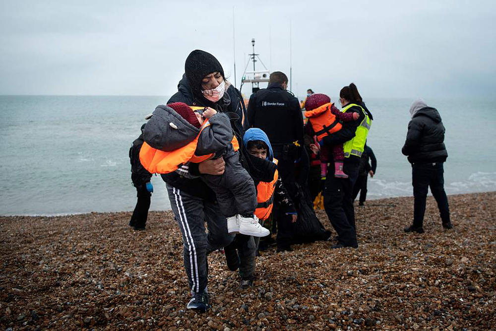 Four migrants die after trying to cross channel to uk