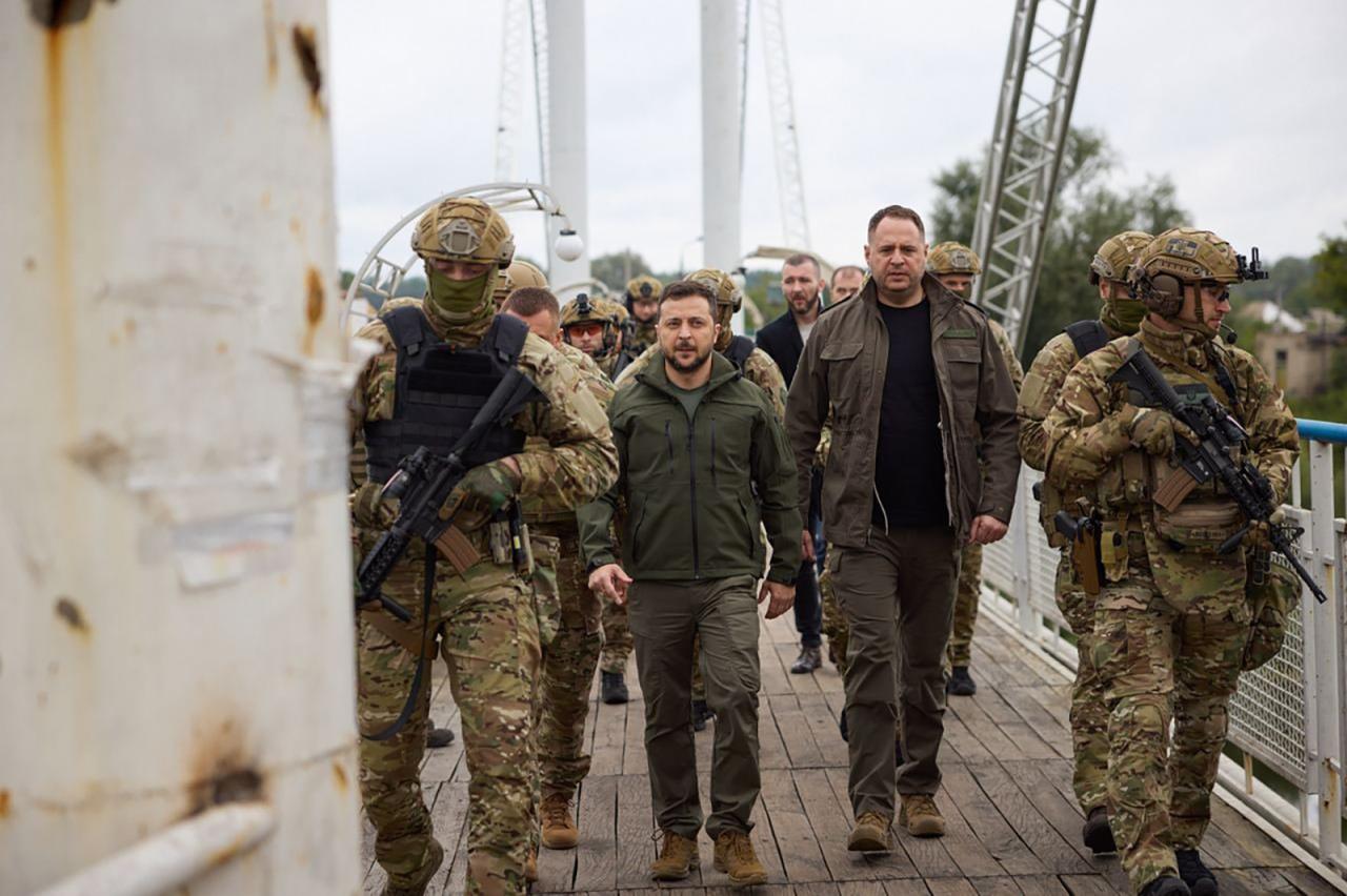 Zelensky visits baltic allies amid ukraine aid doubts