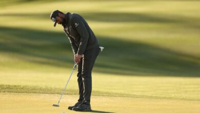 Theegala grabs early lead at rain hit pga phoenix open