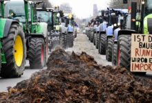 German farmers block berlin streets in protest against fuel subsidy cuts
