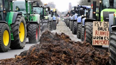 German farmers block berlin streets in protest against fuel subsidy cuts