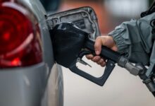 Lower profits at us oil giants still mighty enough for big investor payouts