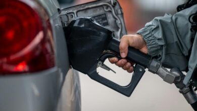 Lower profits at us oil giants still mighty enough for big investor payouts