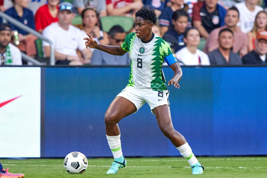 Broos hoping south africa s collective strength can see off nigerian stars