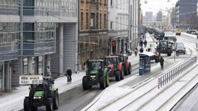 Angry farmers stage germany wide tractor blockades