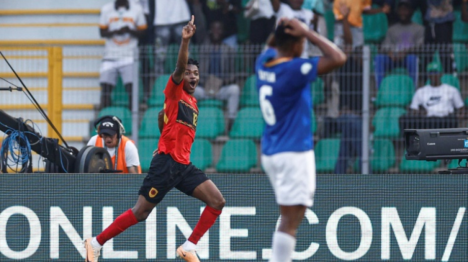 Dala scores twice as 10 man angola reach afcon quarter finals