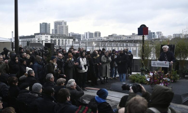 Paris names street after david bowie