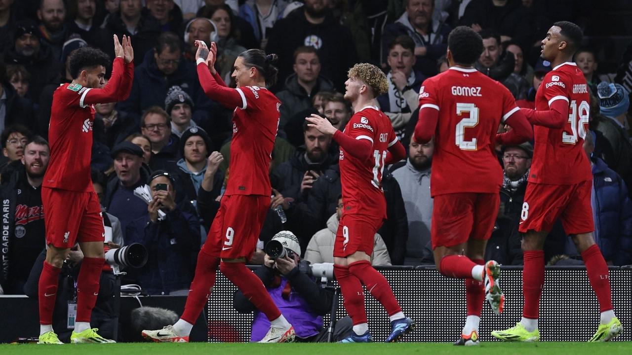 Liverpool survive fulham scare to book league cup final date with chelsea