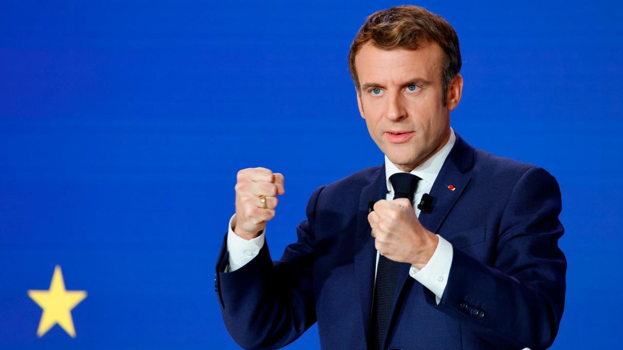 Macron expected to name new pm to reboot presidency