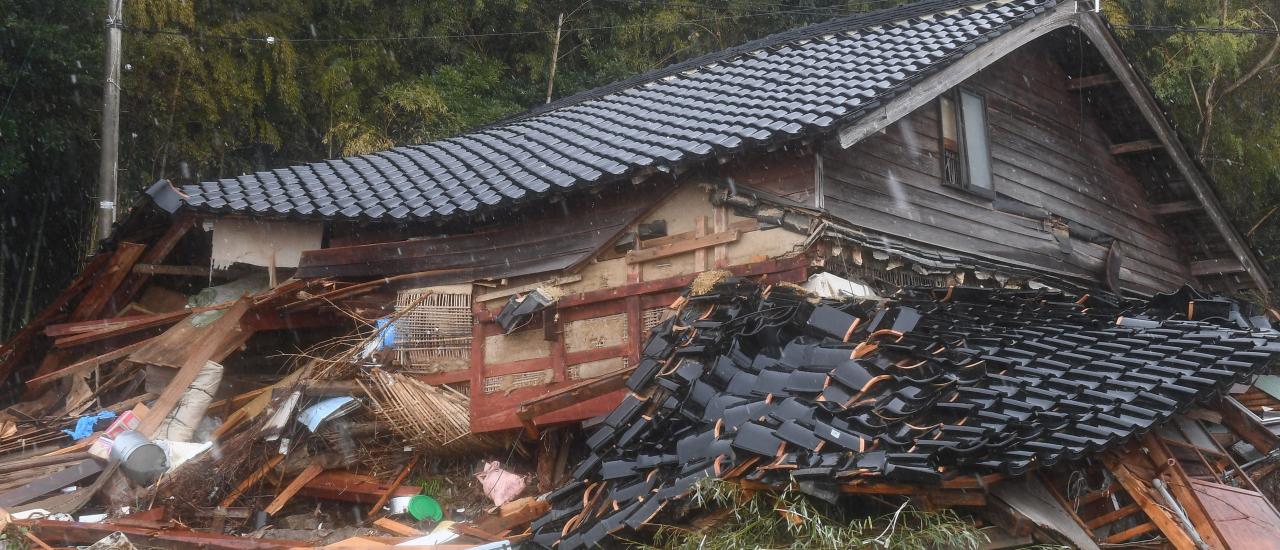 Woman in 90s pulled from rubble five days after japan quake