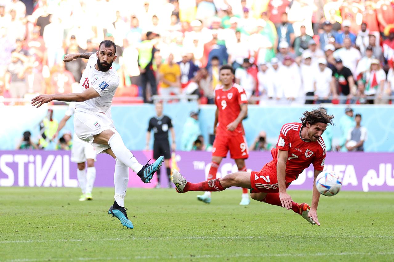 Qatar end palestine run jordan stun iraq with asian cup late show