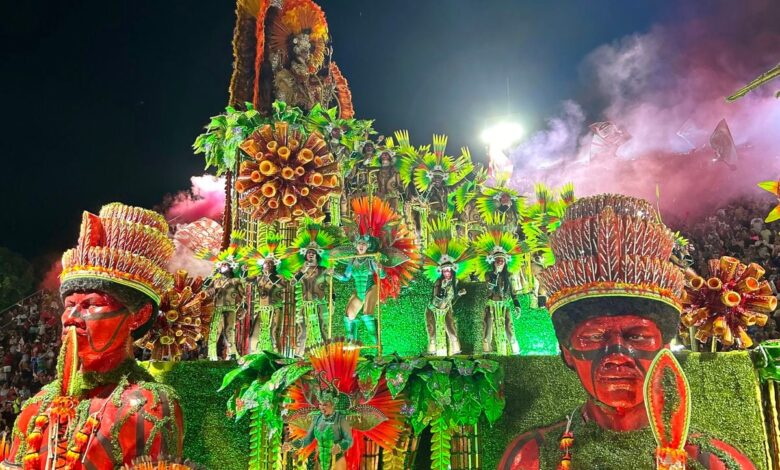 Rio carnival group pays tribute to wronged hero of black history
