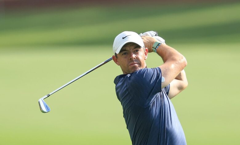 Mcilroy surges into two shot lead at dubai invitational