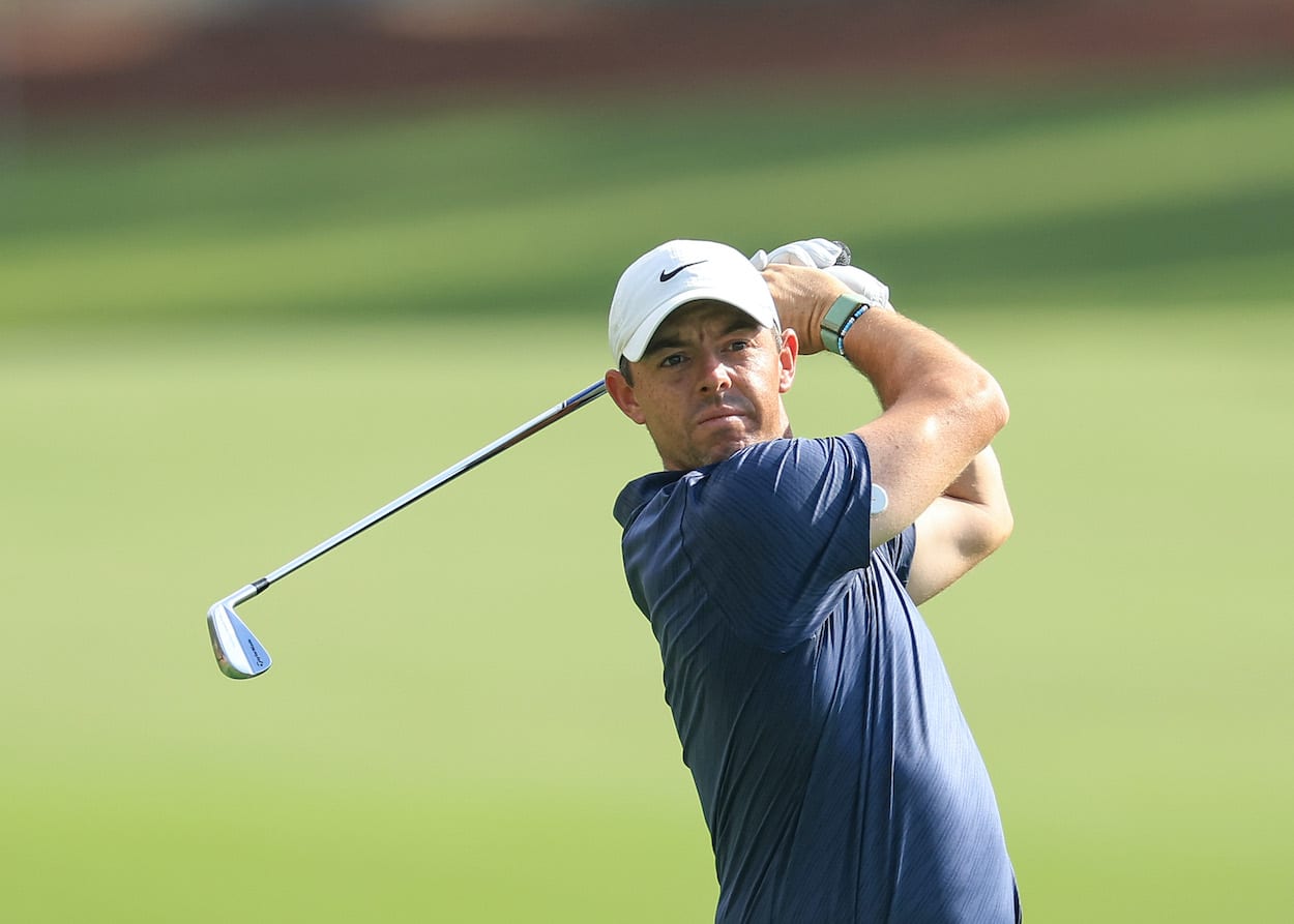 Mcilroy surges into two shot lead at dubai invitational