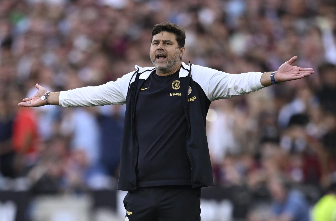 Pochettino under fire as chelsea crash birthday boy hojlund sparks man utd