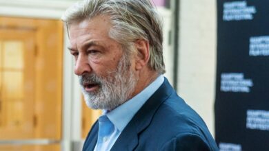 Alec baldwin again faces manslaughter charges over shooting on set of western movie