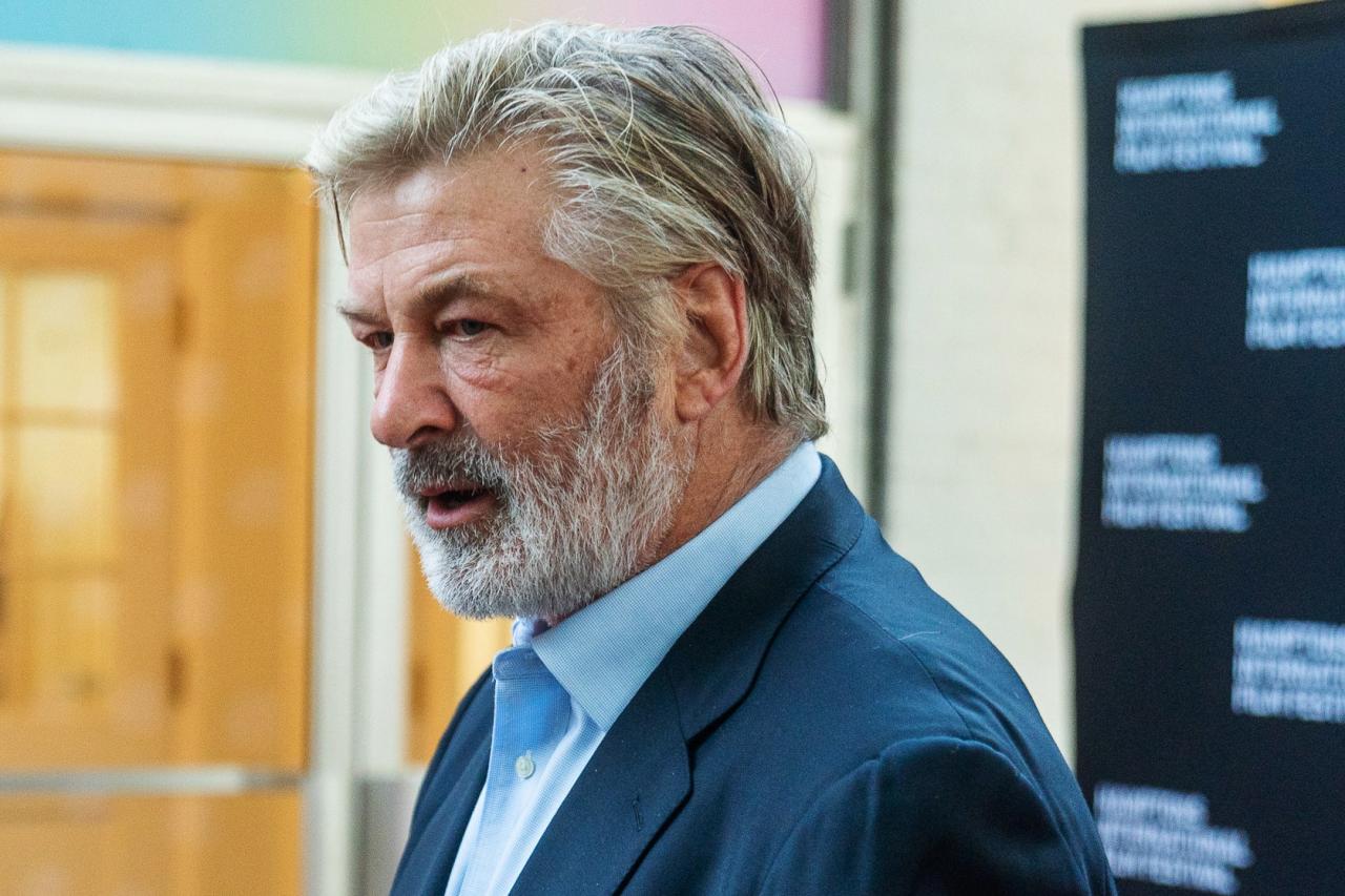 Alec baldwin again faces manslaughter charges over shooting on set of western movie