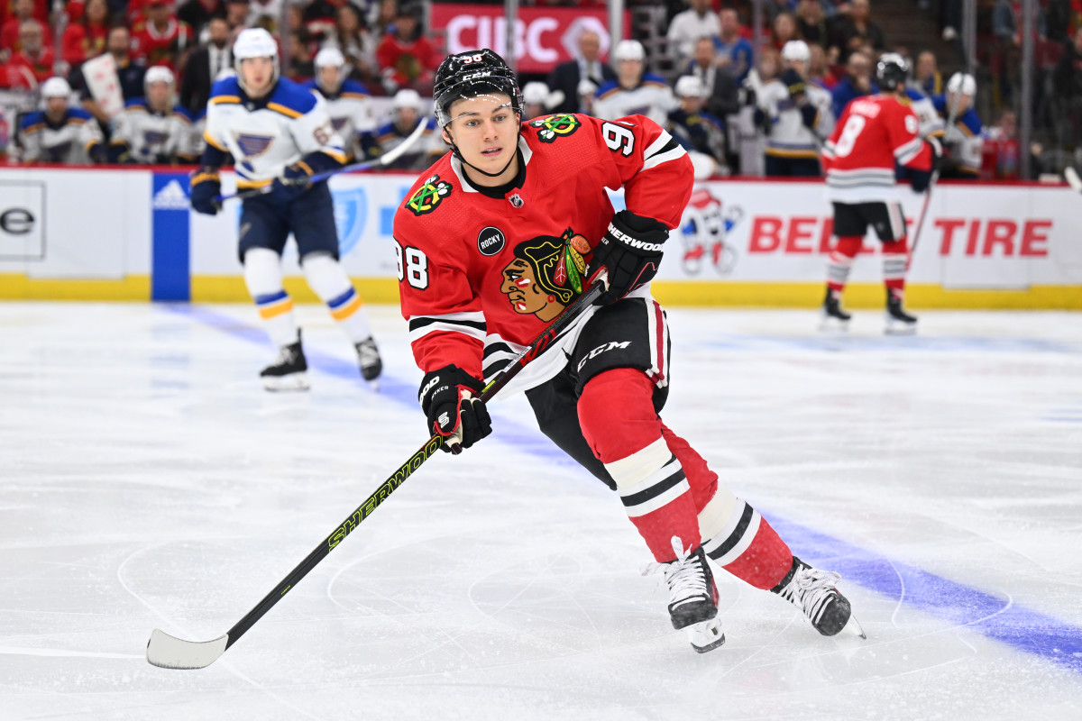 Blackhawks star rookie bedard sidelined with broken jaw