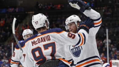 Nhl oilers win 16th in a row one shy of tying record streak