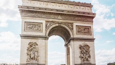 Strikes shut doors at world renowned french monuments