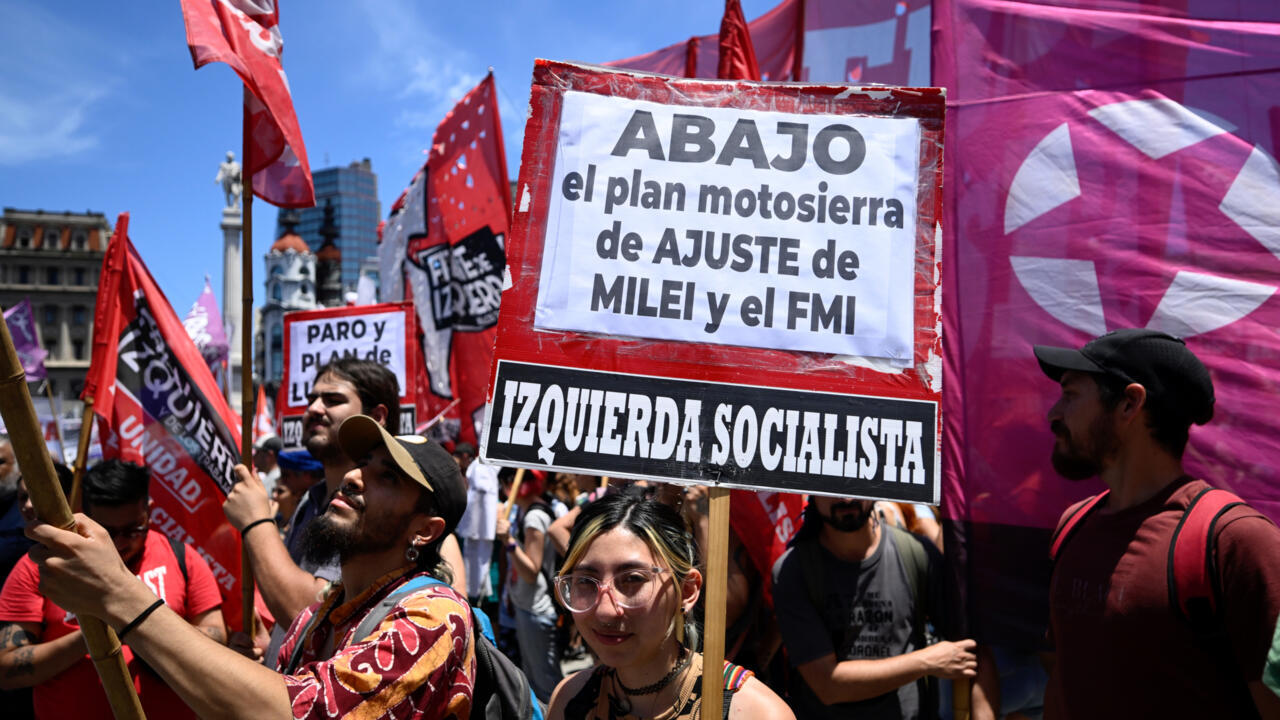 Thousands rally in argentina to protest against milei s far right economic reforms